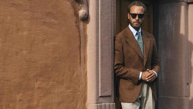 美式复古oversize穿搭男生冬季（AndreasWeinas万千绅男心目中的北欧穿搭典范）(5)