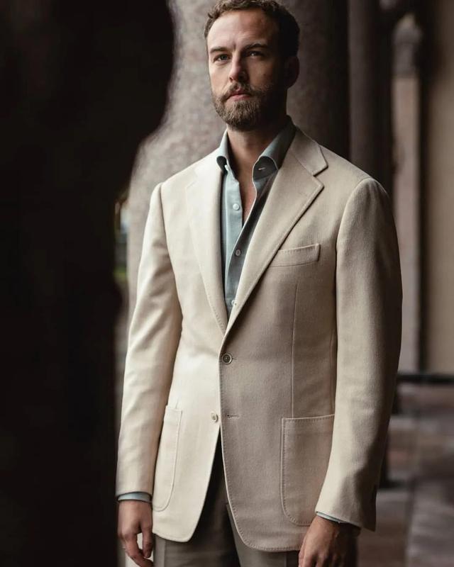 美式复古oversize穿搭男生冬季（AndreasWeinas万千绅男心目中的北欧穿搭典范）(7)