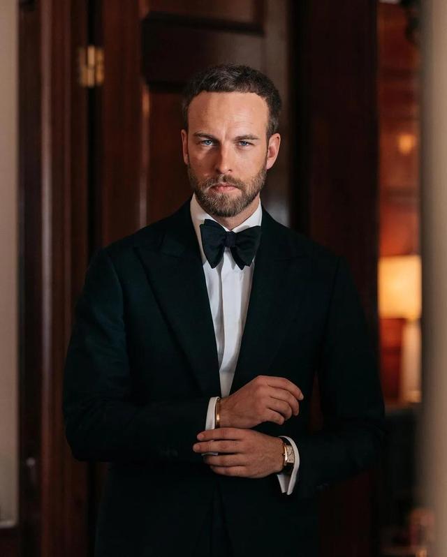 美式复古oversize穿搭男生冬季（AndreasWeinas万千绅男心目中的北欧穿搭典范）(21)