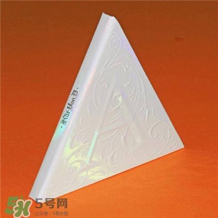 Kat Von D三角盘高光眼影试色 Kat Von D Alchemist Palette试色