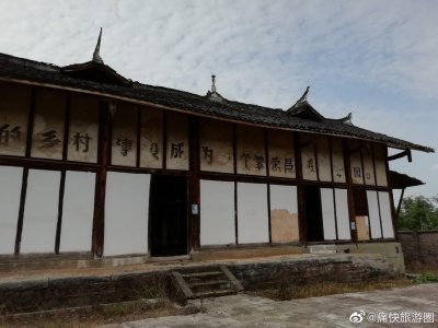 ​隐藏在自贡旭水河畔乡间的中坝庄园