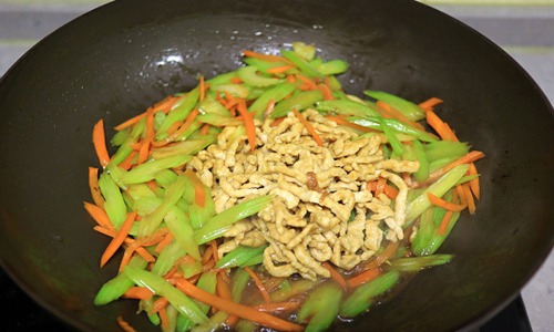 秋天吃什么菜好 这道菜谱对抗秋老虎必不可少!