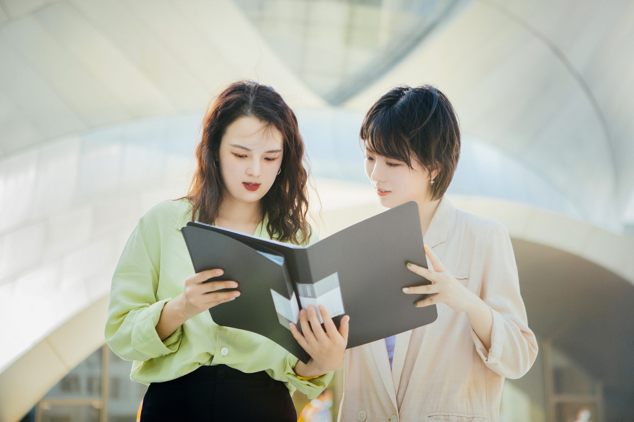 工作很不开心很压抑该辞职吗 工作压抑不开心怎么办