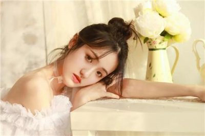 ​女生说我不适合你是什么意思？该继续追还是放弃？