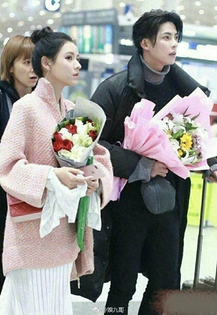 张予曦和男朋友陈柏融现身北京机场 整成夫妻脸了 难怪越长越像