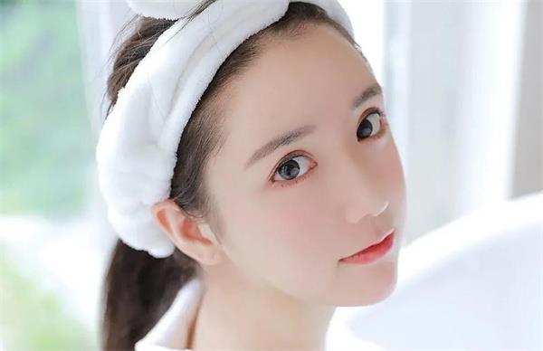 暧昧期怎么聊天推进关系?