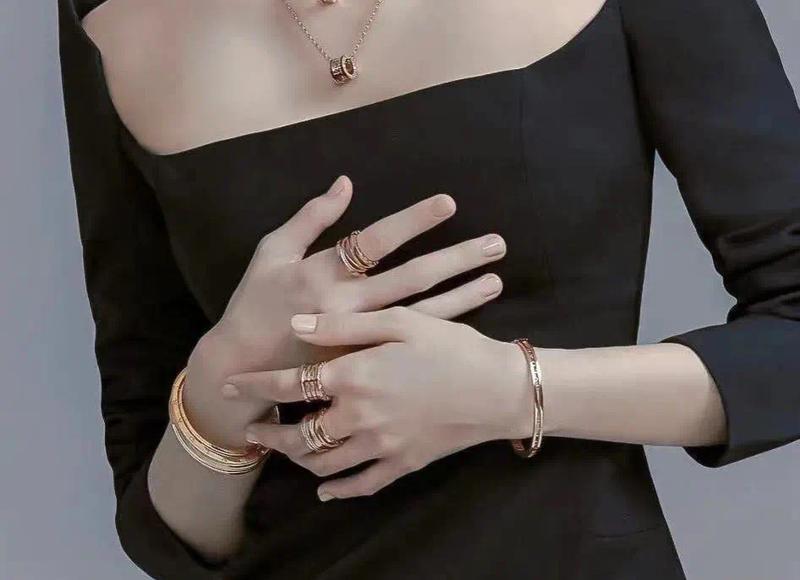 爱情是把双刃剑,用不好,伤人又伤已 爱情是把双刃剑,用不好,伤人又伤已