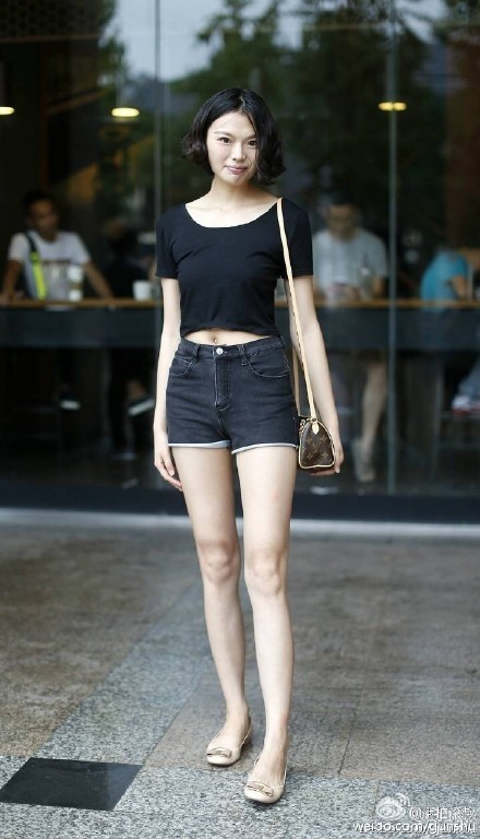 街拍杭州时尚美女，个个亭亭玉立