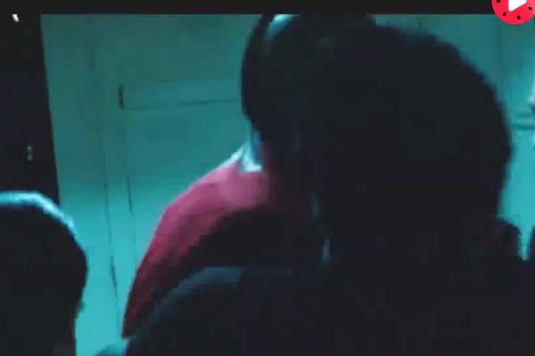 美版老男孩激情在那一分钟开始 绯红女巫真做露了