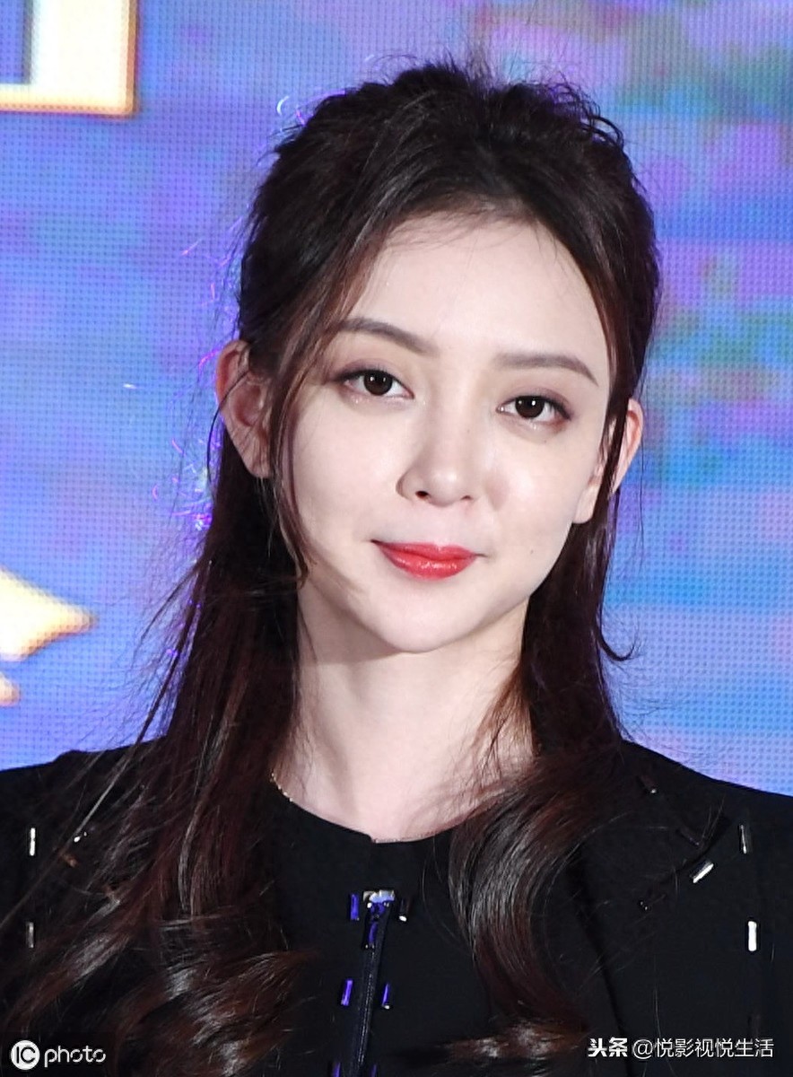 新一代时尚小花旦“汪小敏”气质让人印象深刻，网友对她寄予厚望