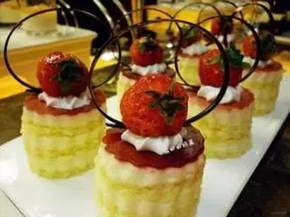 成都人均上千的餐厅你吃过几家（成都性价比超高的七家自助餐厅）(15)