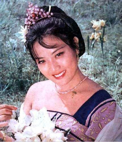 曾迷倒亿万国人的一代女神，塑造经典无数，如今移居海外安享晚年