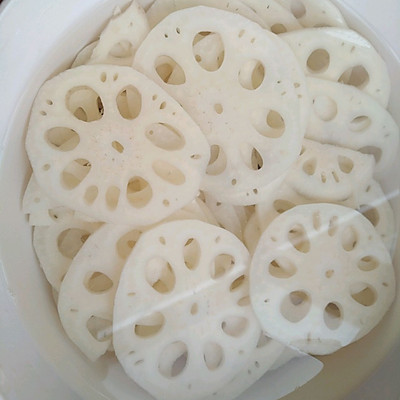 藕片怎么炒好吃（东古家味美食家常炒藕片）