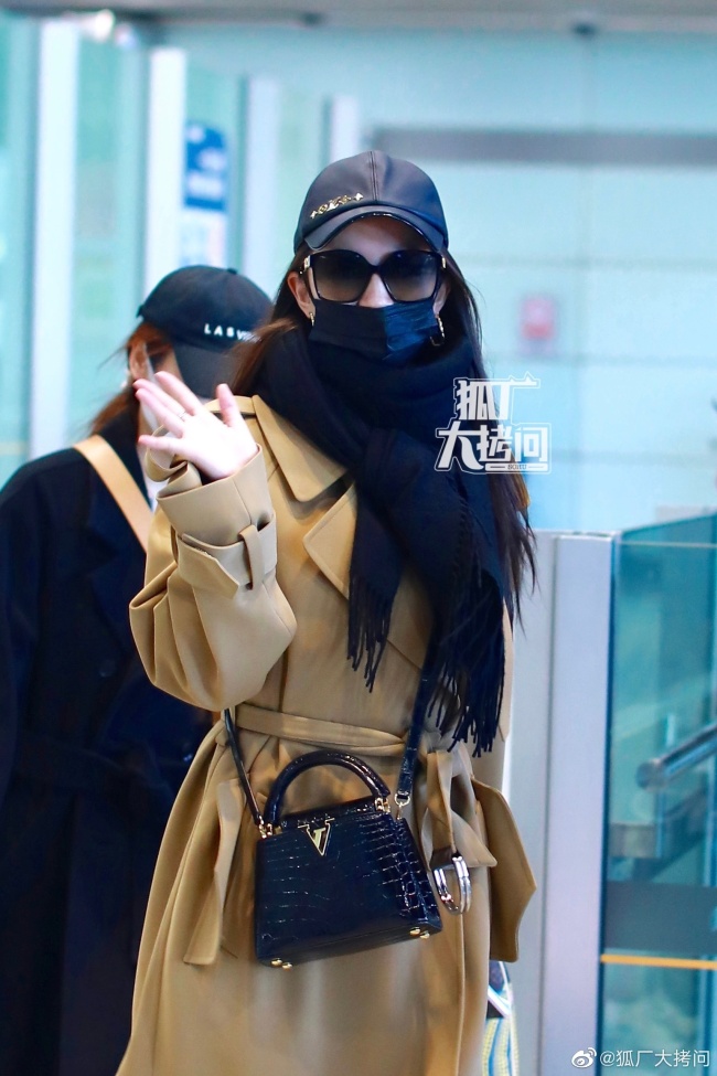 刘亦菲回国机场路透 不愧是神仙姐姐！ 