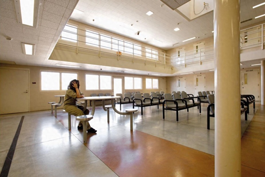 记录美国少管所里，那些缺爱少女的真实状态