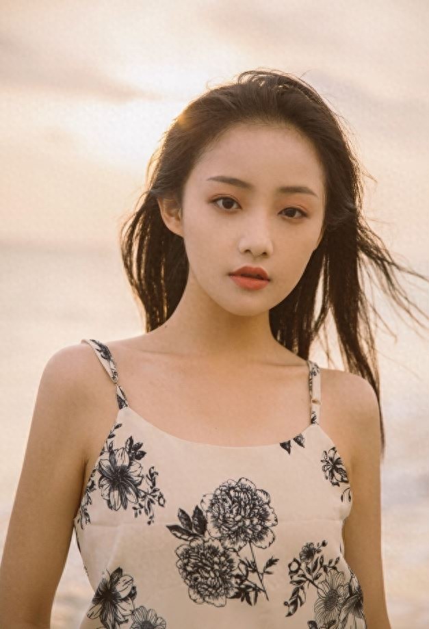 吴佳怡，95后女星，黑龙江哈尔滨人，清纯甜美