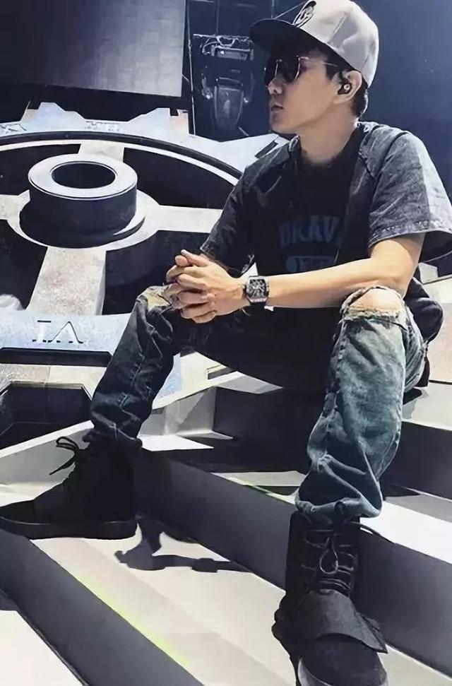 林俊杰今年有新歌吗（林俊杰发新歌MV有深意）(9)