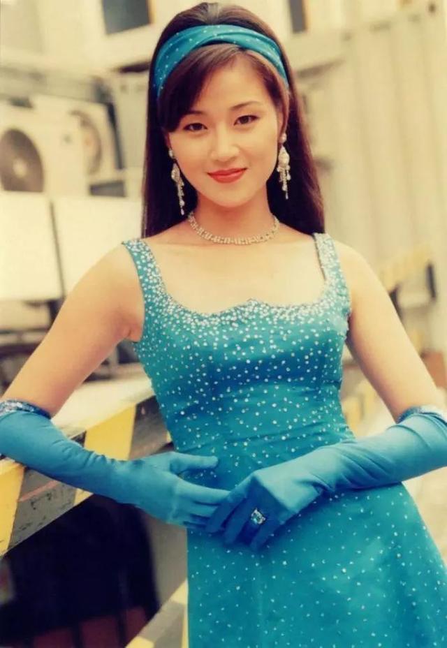 甄子丹曾为她抛妻弃子万绮雯（甄子丹给前妻抚养费）(17)