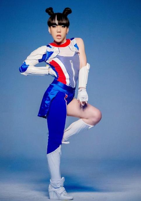 吴莫愁13年收入（从1.3亿广告费到街边商演）(3)