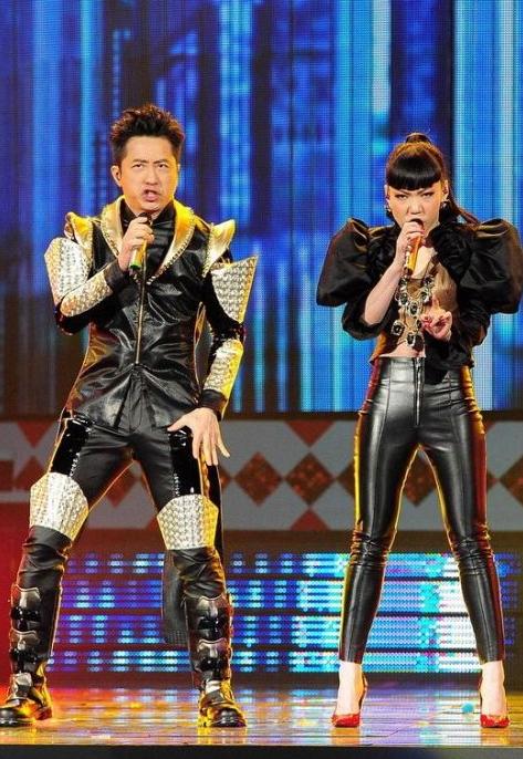 吴莫愁13年收入（从1.3亿广告费到街边商演）(14)