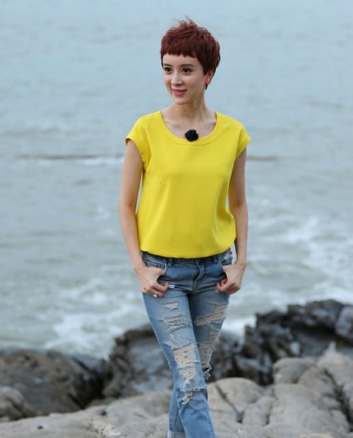 《西游记》里的孔雀公主,43岁衣品像大妈,但身材却很少女