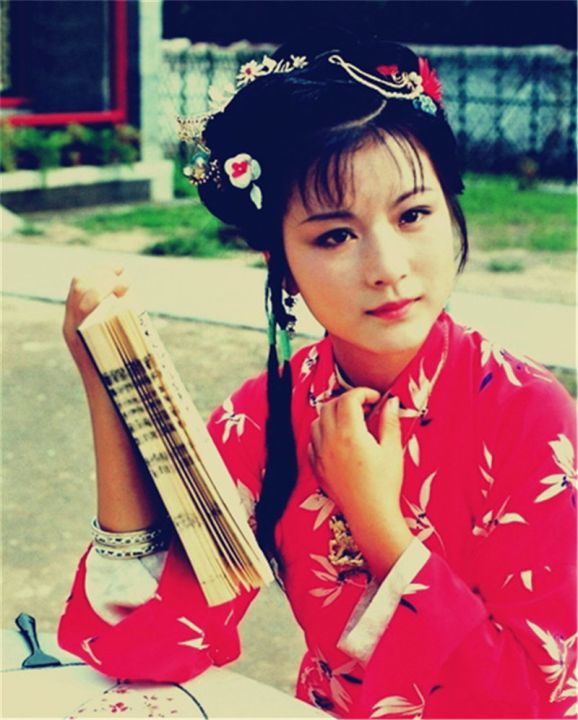 红楼梦里的人全是鬼（探索红楼梦中诡异事件）