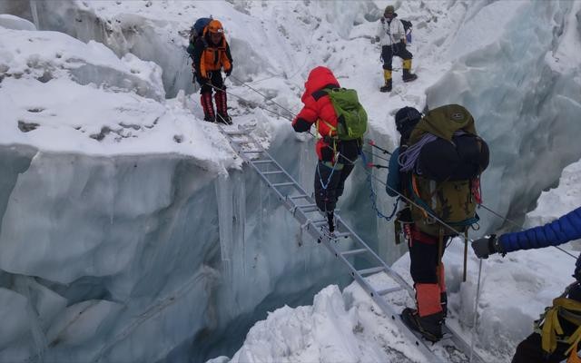 吴京个人资料（狠狠打了外国人的脸）
