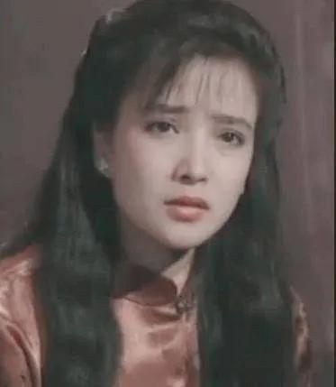 何晴个人资料简介（51岁患癌被二婚老公宠上天）(22)