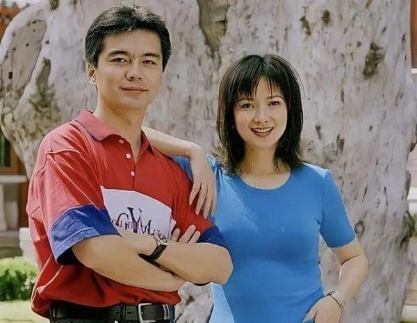 何晴个人资料简介（51岁患癌被二婚老公宠上天）(16)