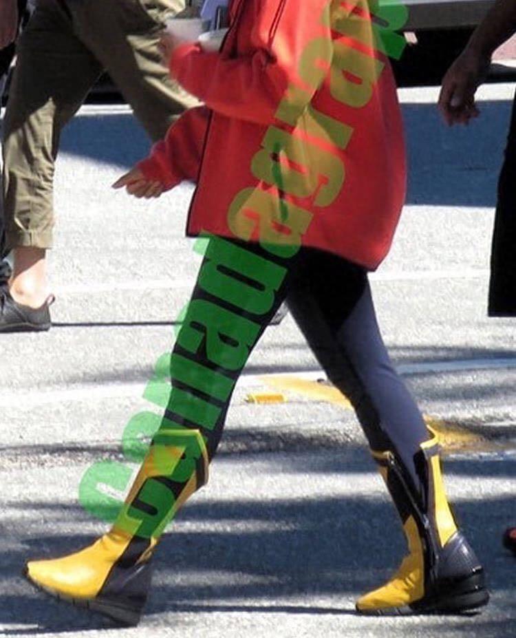 《闪电侠》第五季已在上月于温哥华开拍，预计10月回归