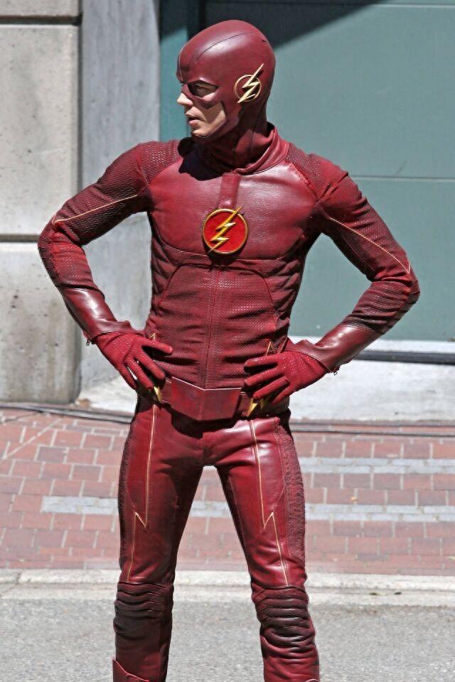 《闪电侠》第五季已在上月于温哥华开拍，预计10月回归