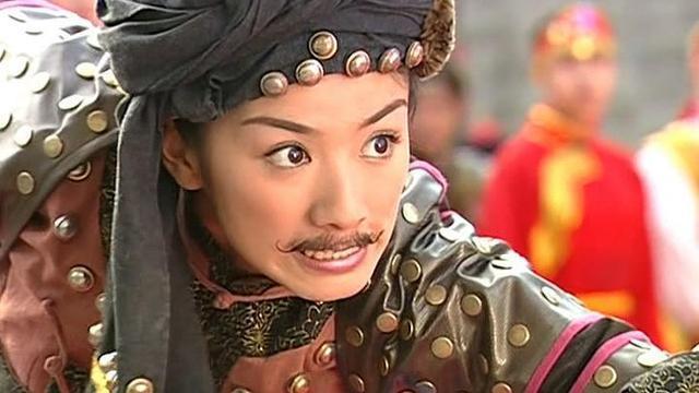 《还珠格格3》中小燕子为什么不再讨喜？这个锅黄奕不背