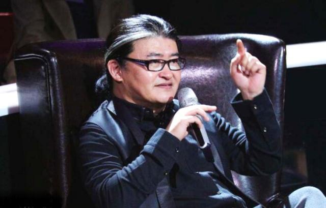 《歌手》刘欢表现差强人意,杨坤被封无冕之王成最大赢家